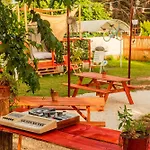 Chill Garden Experience فندق مبيت وإفطار سان بيترو في بيفانا